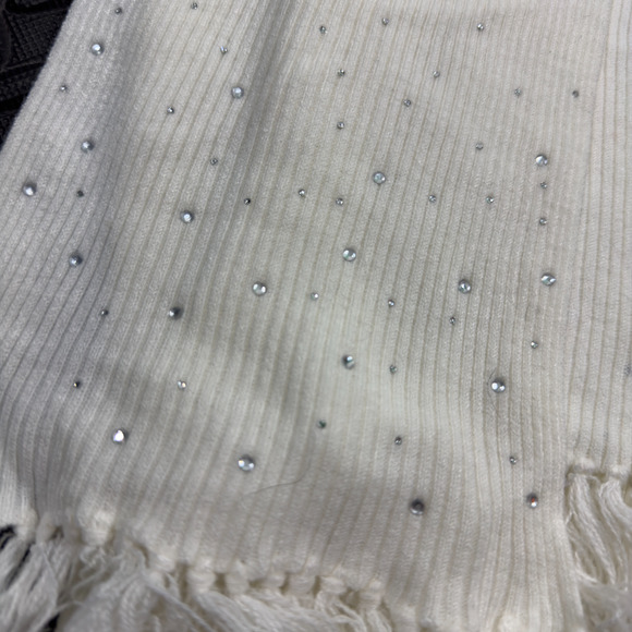 Lot of 2 Women's Black White Beaded Fringe Soft Winter Wrap Long Wide Neck Scarf - Picture 5 of 10